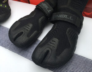 Split-toe boots