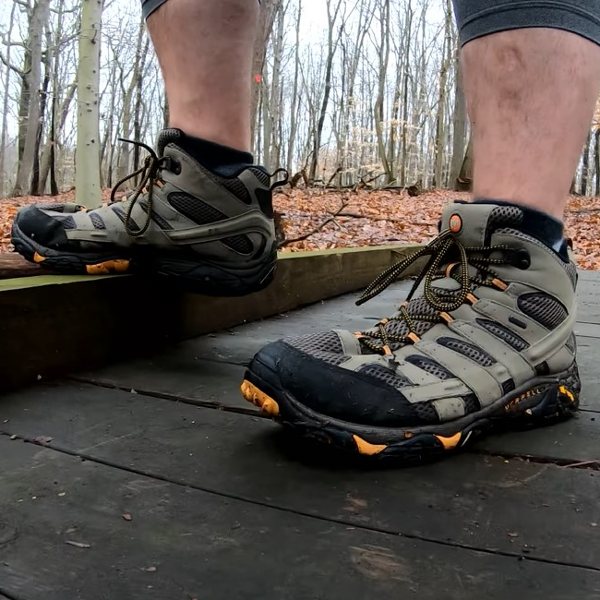 5 Best Hiking Boots For Wide Feet in 2023!