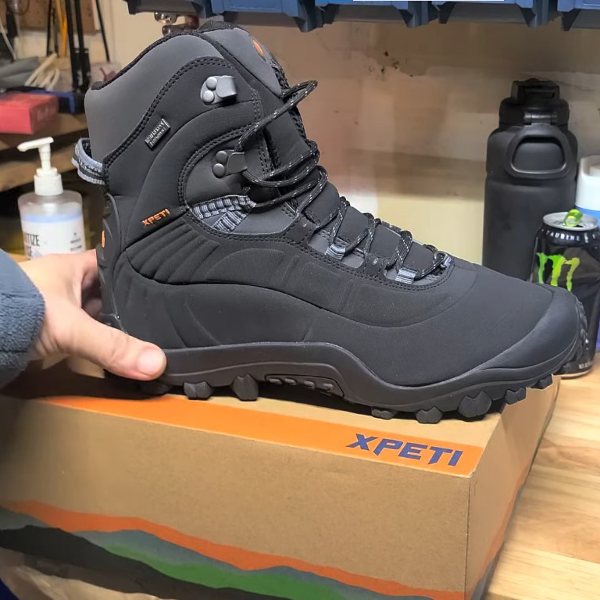 XPETI Thermator Mid-High-Top Hiking Boot