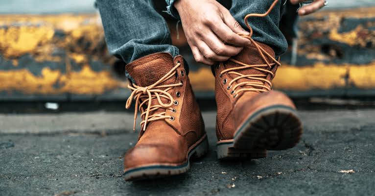 Best-work-boots-for-plumbers